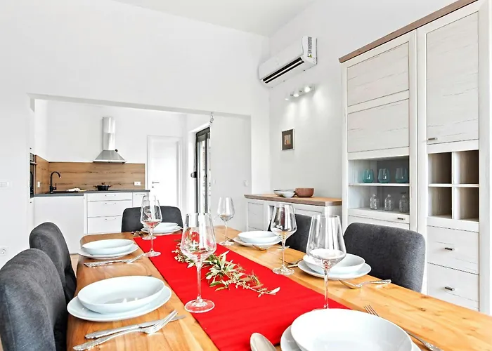 Crogo Casa Elizabeta Апартаменты *